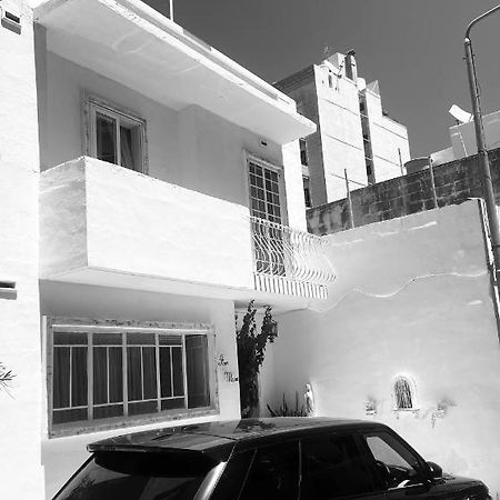 Ave Maria Guest House San Ġiljan Kültér fotó