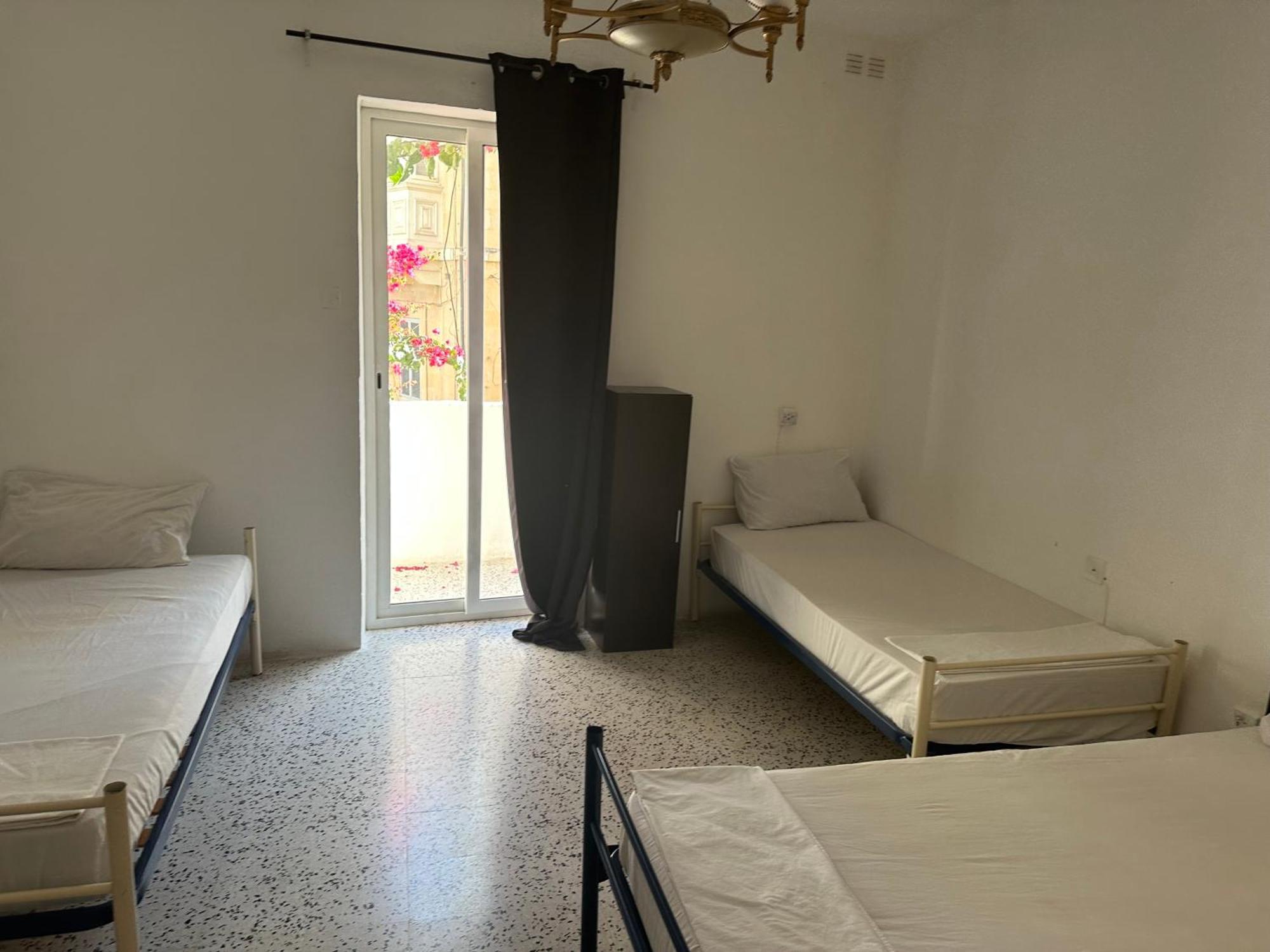 Ave Maria Guest House San Ġiljan Kültér fotó